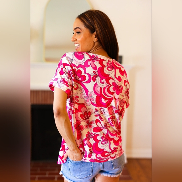 💥NEW Fuchsia Floral Design Top - Picture 2 of 5